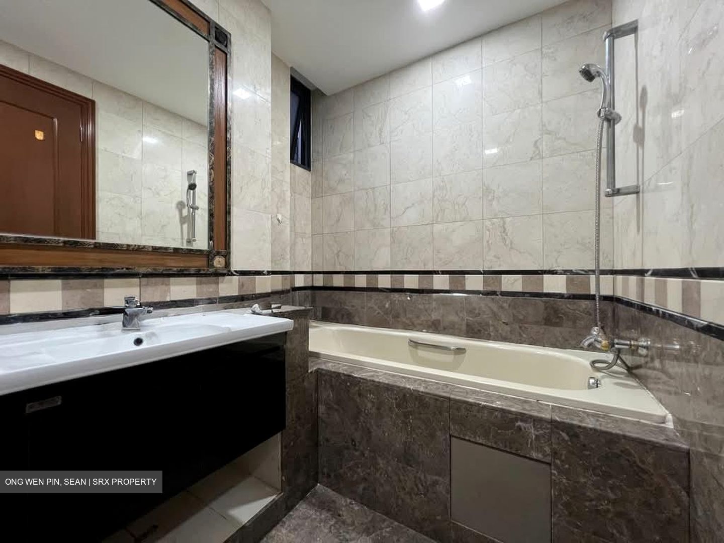 Glendale Park (D23), Condominium #583962161